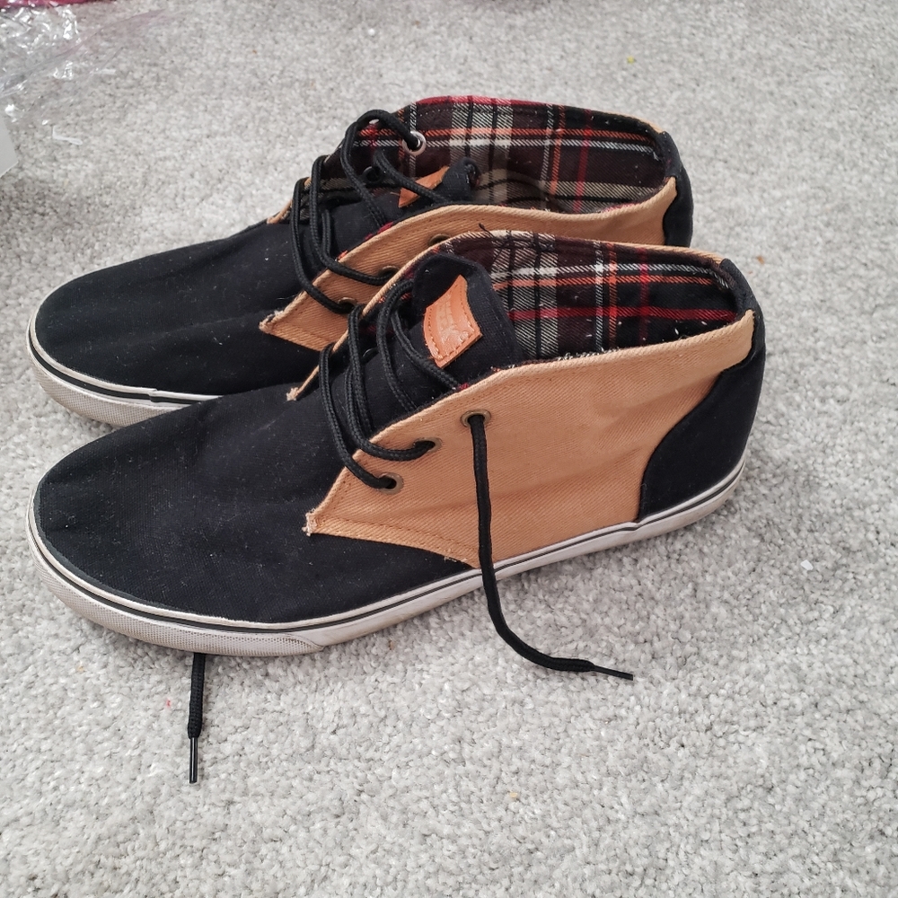 Men shoes size 10.5
